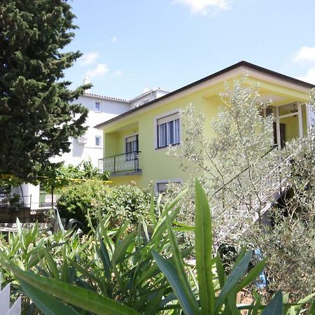 Two Bedroom Apartment, Nice Neighborhood, Free Parking, Wifi Пула Екстер'єр фото