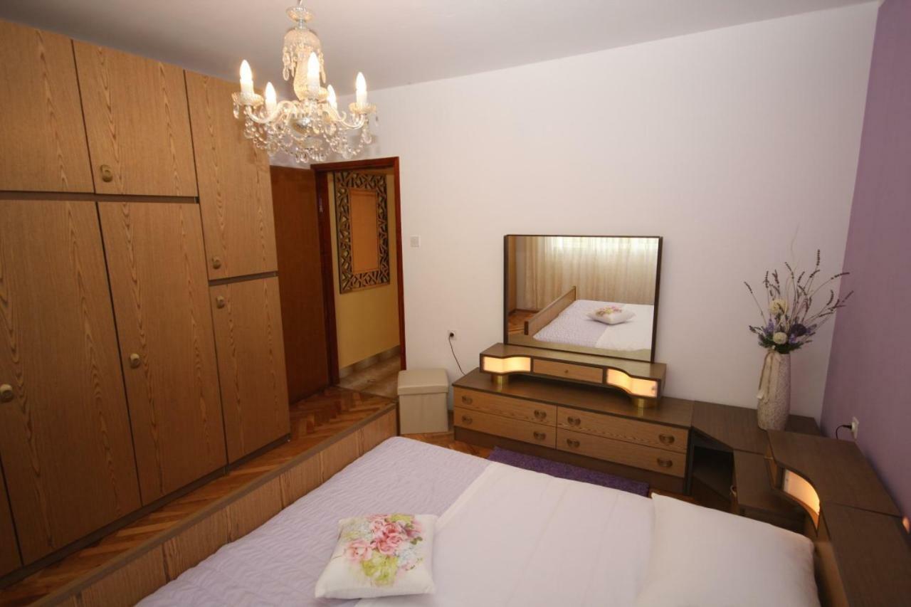 Two Bedroom Apartment, Nice Neighborhood, Free Parking, Wifi Пула Екстер'єр фото