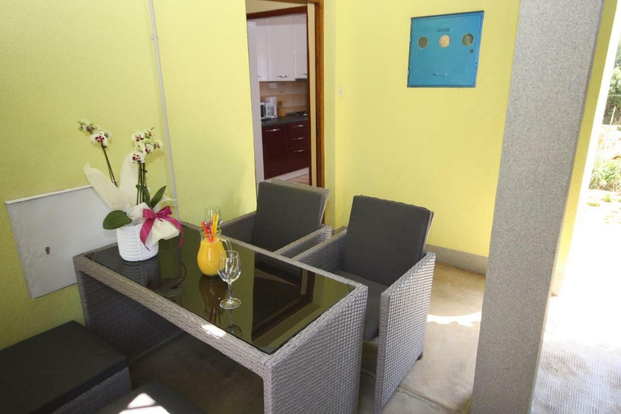 Two Bedroom Apartment, Nice Neighborhood, Free Parking, Wifi Пула Екстер'єр фото