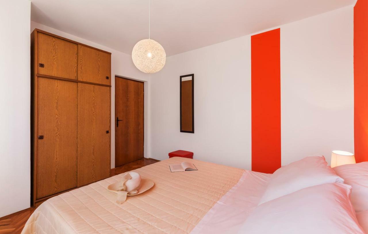 Two Bedroom Apartment, Nice Neighborhood, Free Parking, Wifi Пула Екстер'єр фото