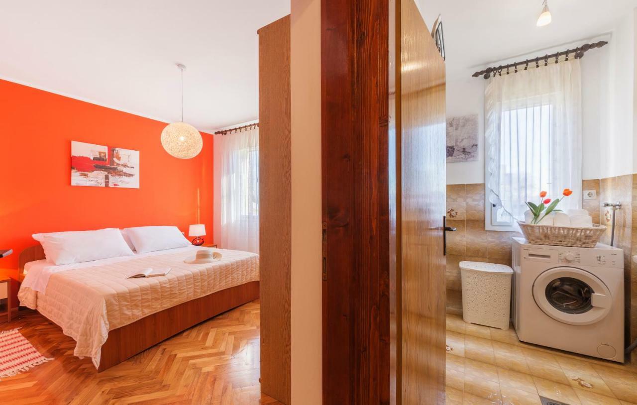 Two Bedroom Apartment, Nice Neighborhood, Free Parking, Wifi Пула Екстер'єр фото